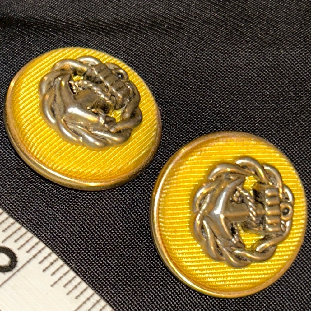 Vintage large round clip on earrings 3 dimensional anchor yellow ribbed material